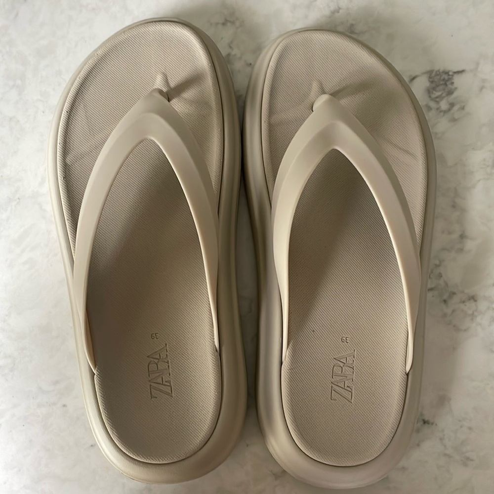Zara Flatform Sandals Size 8